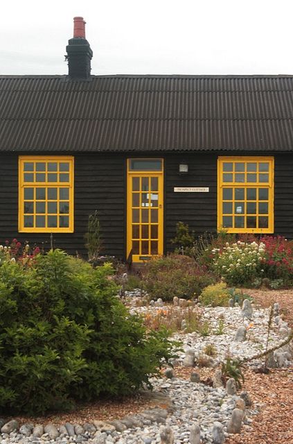 "Prospect Cottage" Prospect Cottage, Denmark House, Black Houses, Chalet Design, Cabin Exterior, Cottage Exterior, Front Landscaping, Front Door Colors, Modern Cottage