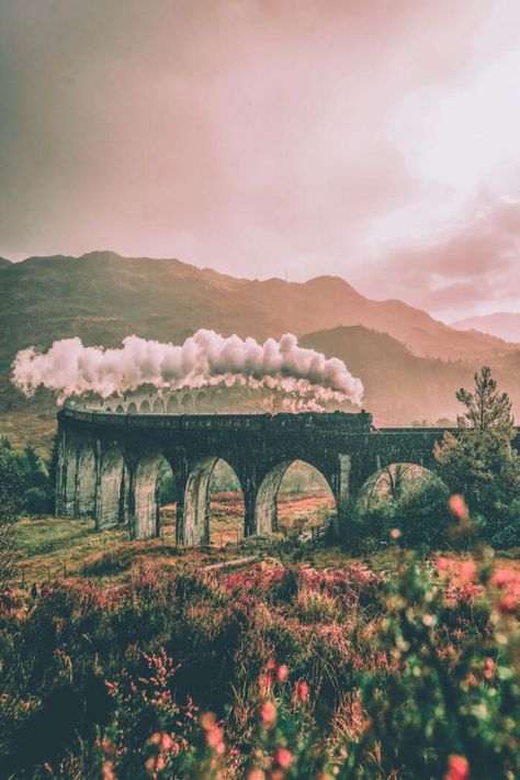 Glenfinnan Viaduct, Scottish Highlands. Rural Scotland Aesthetic, Scottish Highlands Art, Travel Scotland Highlands, Pictures Of Scotland, Scotland Astethic, Old Scotland Aesthetic, Scottish Countryside Aesthetic, Scotland Aesthetic Highland, Scotland Wallpaper Iphone