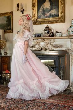 Hoop Skirt Dress Gowns, Wedding Dress With Hoop Skirt, Sitting Poses Dress, Ballgown Skirts, Cute Gowns, Southern Belle Dresses, Southern Belle Aesthetic, Gown Poses, Pink Wedding Gown