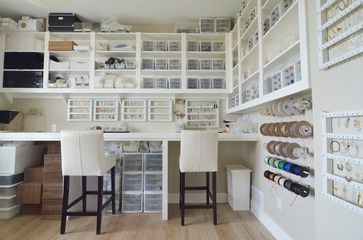 Jewelry Studio Design Ideas, Pictures, Remodel and Decor Jewelry Studio Organization, Craft Studios, Sarah Wilson, Art Rooms, Dream Craft Room, Contemporary Home Office, Craft Room Design, Organized Home, Studio Organization