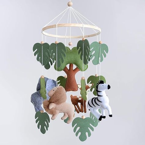 Safari Nursery Mobile, Crib Mobile Girl, Safari Baby Mobile, Baby Shower Party Gifts, Jungle Theme Nursery, Mobile Safari, Baby Mobile Felt, Mobile Hanging, Baby Mobil