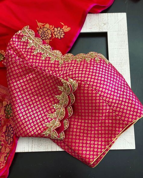 Hues And Shades By Anjali on Instagram: “Elegant weaves. Pure Silk with Banaras Brocade pallu and exquisitely handworked scalloped blouse. Whatsapp at +18042638071 for purchases…” Dress Patterns Plus Size, V Neck Blouse Designs, Blouse Designs Aari Work, Work Blouse Designs, Scalloped Blouse, Latest Bridal Blouse Designs, Maggam Work Blouse, Saree Blouse Neck Designs, Plus Size Patterns