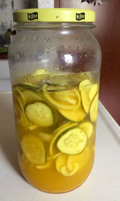 Refrigerator Cucumbers "Pickles" with Turmeric Dill Pickles With Tumeric, Refrigerator Cucumbers, Turmeric Pickle Recipe, Pickling Cucumbers Recipe, Vinegar Cucumbers, Dill Pickle Recipe, Quick Pickled Cucumbers, Cucumbers And Onions, Turmeric Recipes