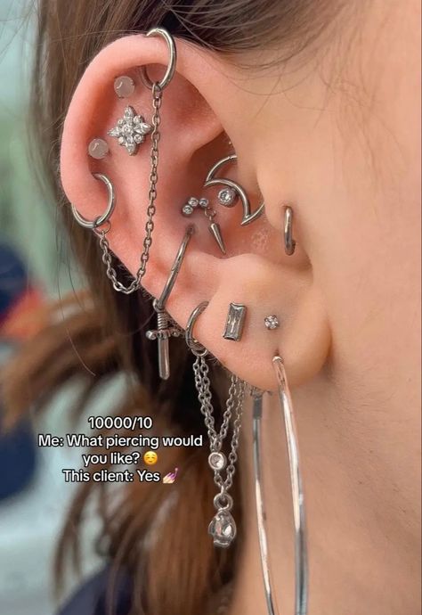 New Ear Piercing, Earrings Combo, Cool Ear Piercings, Grunge Jewelry, Cool Piercings, Cute Ear Piercings, Multiple Ear Piercings, Cute Piercings, Indie Jewelry