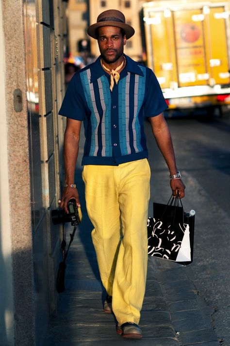 Cuba Fashion Mens, Eccentric Mens Style, Artsy Style Men, Quirky Mens Fashion, Yellow Pants Outfit Men, Vibrant Mens Fashion, Bright Colour Outfit Men, Vibrant Color Outfit Men, Mens Colorful Streetwear