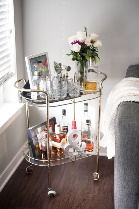 Thrifted Bar Cart | Bar Cart | Bar Cart Design | Bar Cart Ideas | Bar Cart Decor | Bar Cart Styling Ideas De Mini Bar, Coffee Bar Cart, Diy Bar Cart, Gold Bar Cart, Outside Bars, Bar Cart Styling, Cart Decor, Bar Vintage, Dekor Diy