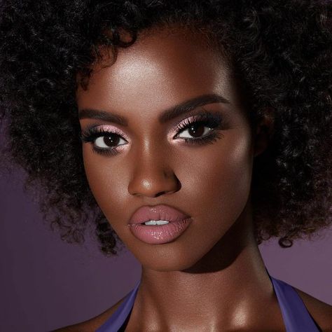 dark skinned damsel💃🏿 on Twitter: "🤎coco moco coco🤎 https://t.co/xlCHpoqS3S" / Twitter Peach And Brown Eyeshadow Looks, Light Beat Makeup, Lipstick For Dark Skin, Eyeshadow Tips, Best Eyeshadow, Palette Makeup, Dark Skin Beauty, Braut Make-up, Dark Skin Makeup