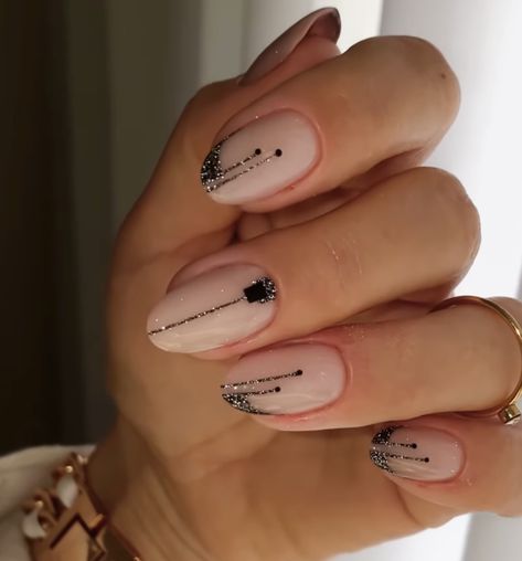 Nails For Black Gown, Black And Nude Nails, Unghie Sfumate, Band Nails, Nude Nail Designs, Modern Nails, Blush Nails, Acrylic Nails Coffin Short, Gowns Wedding