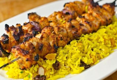 Middle Eastern chicken kebabs- with yellow rice (toss in toasted almonds and raisins) and a simple tomato/cucumber salad. Best Chicken Recipes For Dinner, Chicken Kabob Marinade, Middle Eastern Chicken, Chicken Recipes For Dinner, Grilled Chicken Kabobs, Chicken Kebab Recipe, Beef Kebabs, Once Upon A Chef, Kabob Recipes