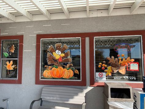 Turkey Window Painting, Thanksgiving Window Painting Ideas, Thanksgiving Window Art, Thanksgiving Window Decorations, Thanksgiving Window Painting, Fall Window Art, Fall Window Painting, Holiday Drawings, Fall Window Decorations