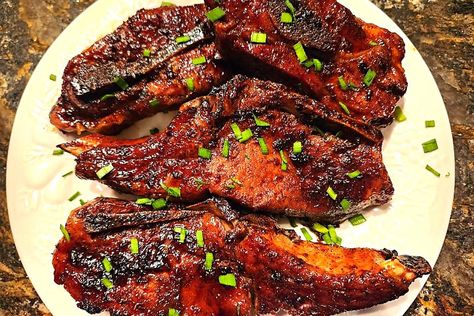 Korean-Glazed Baked Country Pork Ribs Recipe Is Fantastic #30secondmom Ribs For Dinner, Kebab Recipes Beef, Country Pork Ribs, Sticky Pork Ribs, Baked Bbq Ribs, Country Ribs, Pork Ribs Recipe, Chili Oil Recipe, Barbecue Pork Ribs