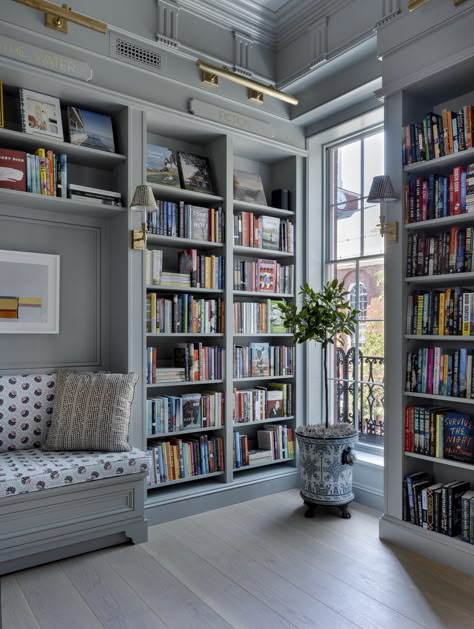 Wall Of Built In Bookshelves, Cathy Kincaid, Historic Neighborhood, Books Cafe, Sister Parish, Library Rooms, Home Library Rooms, Glam Pad, Dream Library