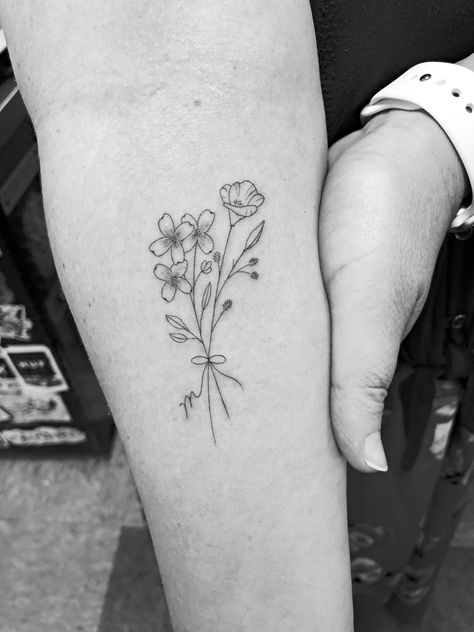 Done by East at Shamrock Tattoo Dogwood Bouquet Tattoo, Fineline Flowers, Dogwood Flower Tattoo, Dogwood Tattoo, Dogwood Flower Tattoos, Poppy Bouquet, Bouquet Tattoo, California Poppies, Dogwood Flowers