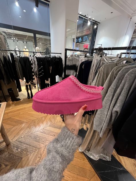 Ugg Rose