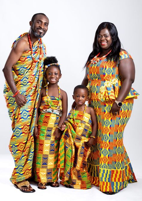 Ghanaian Kente Wear - Family Outfit African Maternity, African Maternity Dresses, Childrens Clothing, African Style, African Men, African Wear, Family Outfits, Family Photoshoot, African Dress