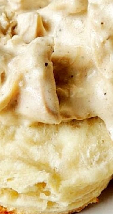 Creamed Turkey Over Biscuits - use leftover turkey to make a delicious lunch or light dinner. Cream Of Turkey Over Biscuits, Cream Turkey Over Biscuits, Turkey And Biscuits Recipe, Creamed Turkey On Toast, Creamed Turkey Over Biscuits, Sliced Turkey Lunch Meat Recipes, Cream Turkey Recipe, Turkey Lunch Meat Ideas, Recipes Using Leftover Turkey