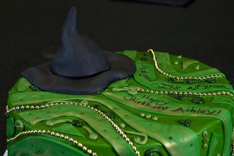 wicked Broadway Cake, Wicked Cake, Granny Party, Musical Cakes, Wicked Party, Birthday Cake For Mom, Wicked Musical, Wicked Witch Of The West, Witches Hat