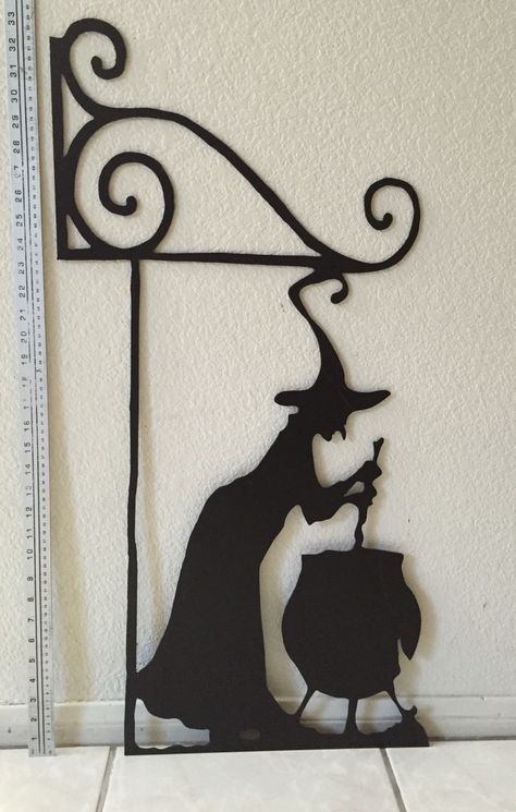 My own props- Halloween 2016- Harry Potter- Leaky Cauldron sign dremel cutout Leaky Cauldron Sign, Witch Activities, Harry Potter Adult Party, Harry Potter Signs, The Leaky Cauldron, Harry Potter Sign, Harry Potter Props, Leaky Cauldron, Harry Potter Room Decor