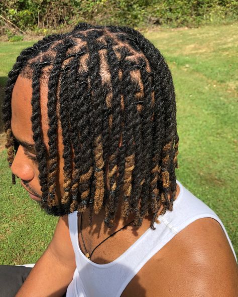 Boujie Hairstyles, Men's Mohawk, Style Locs, Men's Braids, Dreads Short Hair, Loc Retwist, Rope Twists, Mens Twists Hairstyles, Hair Twists Black