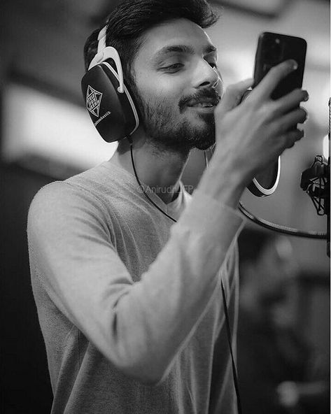 Anirudh Ravichander Wallpaper Hd, Anirudh Wallpaper, U1 Wallpaper Hd, Anirudh Ravichander Hd Images, Singer Talent, Best Love Pics, Moms Photography, Friendship Photography, Anirudh Ravichander