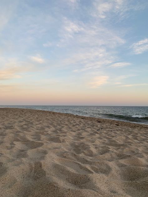 Sandy Beach Aesthetic, Sand Beach Aesthetic, Beach Sand Aesthetic, Sand At The Beach, La Beach, Malibu Rising, Pretty Scenery, Build House, Preppy Beach