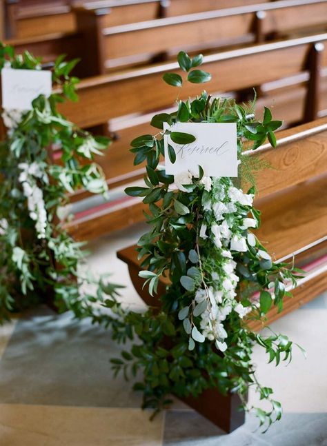 White Wedding Ceremony, Aisle Markers, Wedding Isles, Bell Flowers, Large Floral Arrangements, Aisle Runner Wedding, Cheap Wedding Flowers, Pew Bows, Church Wedding Decorations