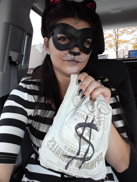 Cat Burglar Costume Cat Burglar Costume, Burglar Costume, Cat Burglar, Bat Costume, Woman Costume, Cat Woman, Cat Costume, Costume Diy, Cat Woman Costume