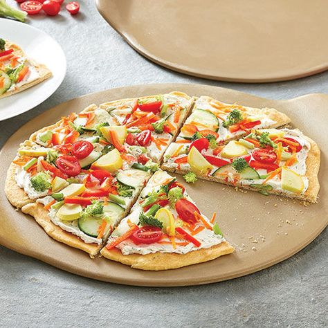 Cool Veggie Pizza Cool Veggie Pizza, Top Appetizers, Pizza Sugar Cookie, Veggie Pizza Recipe, Pizza Vegetariana, Cream Cheese Crescent Rolls, Pampered Chef Recipes, The Pampered Chef, Pizza Ingredients