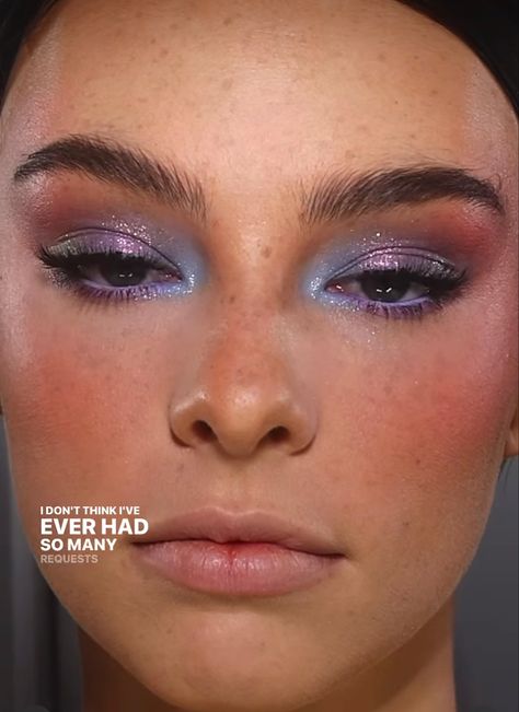 Girly Pop Makeup, Magenta Eyeshadow Look, Sparkling Makeup Ideas, Creative Blue Eye Makeup, Purple Sparkly Eye Makeup, Blue Metallic Makeup, Colorful Hooded Eye Makeup, Trendy Makeup Looks 2024, Makeup With Pop Of Color