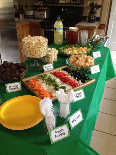 Tractor Theme Party Food, Tractor Themed Food Ideas, Tractor Party Food Ideas, Chicken Themed Birthday Party Food Ideas, Lawn Mower Birthday Party Ideas, Farm Animal Party Food, Farm Theme Food, Tractor Party Food, Farm Party Snacks