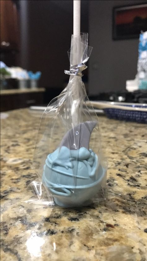 Shark Party Treats, Shark Theme Decorations, Megladon Cake, Ocean Theme Cake Pops, Ocean Cake Pops, Jaws Birthday Cake, Shark Cakepops, Shark Centerpiece Ideas, Shark Baby Shower Ideas