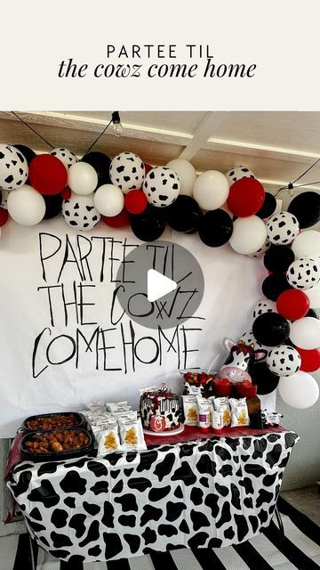 Chelsea Allie Bender on Instagram: "🐮 Chick-fil-a party DIY backdrop 🐮  I started out practicing the letters on regular white printer paper to get an idea of how I’d want it to look on the much larger backdrop. It’s made for a great guide!  You can google chick-fil-a letter fonts 😉   The black paint pens and large white roll out paper are from @hobbylobby . I measured out the length I’d need according to the space I was using. I had to cut several long sheets and tap them together. I also did two layers and taped them on top so it wouldn’t be flimsy. Using the bar and large binder clips to hang the paper banner was helpful and kept it in place well 👍🏼" Chic Fila First Birthday, Chik Fil A Party, Chick Fil A First Birthday Party, Chickfila Party, Chick Fil A Birthday Party Theme, Chick Fil A Party, Chick Fil A Birthday, Party Diy Backdrop, Letter Fonts