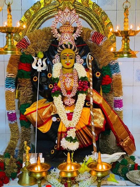 Devi Alankaram, Hindu Statues Goddesses, Hindu Goddesses, Mata Ji, Saraswati Photo, Indian Goddess Kali, Devi Images Hd, Hindu Quotes, Shri Ganesh Images