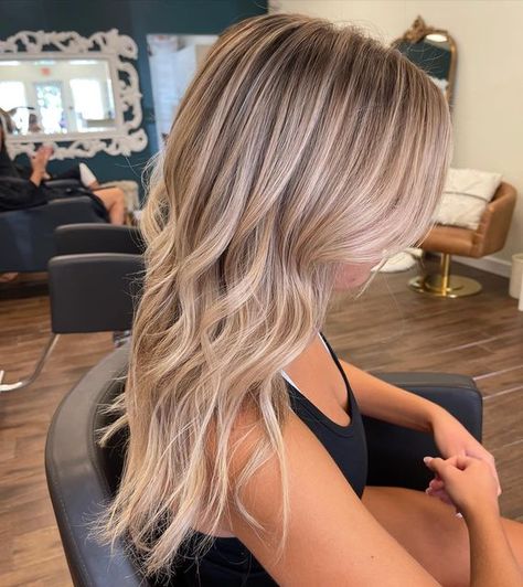 South Florida Balayage on Instagram: "So pretty 💕🤩 Balayage by @micki_cunningham" Blonde Summer Balayage, Blonde Balayage Highlights With Money Piece, Ash Blonde With Blonde Highlights, Brunette With Bright Blonde Highlights, Blonde Hair With A Shadow Root, Lived In Summer Blonde, Blonde Highlights For Summer, Blond Highlights On Dirty Blonde Hair, Natural Looking Blonde Hair