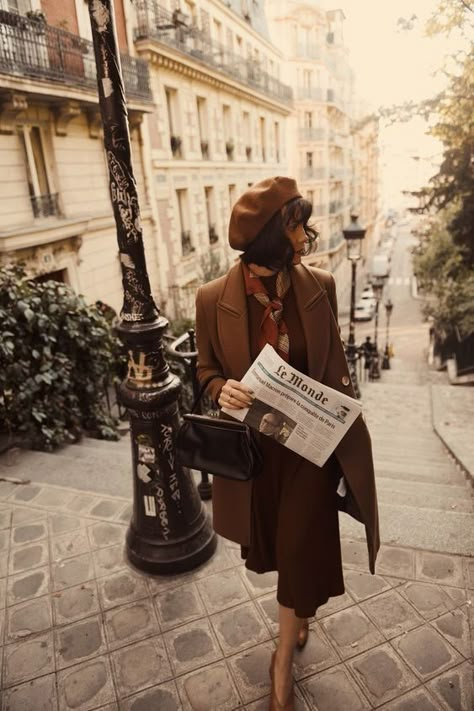 Vintage Parisian, Parisian Aesthetic, Parisian Chic Style, Parisian Women, Shotting Photo, Street Portrait, Paris Vintage, Fall Photoshoot, Street Fashion Photography