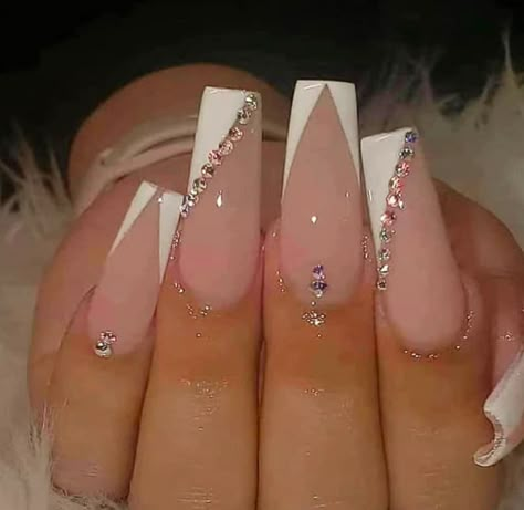 Nails Charms, Nails Short Acrylic, Acrylic Nails Nude, Nails French Tip, Nagel Tips, Nails Coffin Short, Nails Nude, French Tip Acrylic Nails, Girly Acrylic Nails