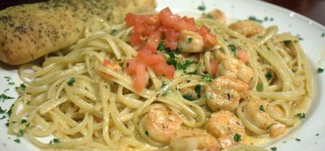 Bahama Breeze Calypso Shrimp Pasta Recipe - Secret Copycat Restaurant Recipes Shrimp Pasta Recipe, Tiger Prawns, Shrimp Linguine, Bahama Breeze, Copykat Recipes, Copycat Restaurant Recipes, Healthy Breakfasts, Shrimp Pasta Recipes, Broth Recipes