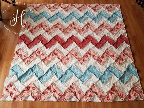 Rag Quilt - Chevron Style - Hope Corner Farm Chevron Rag Quilt Pattern, Rag Quilt Patterns Flannel, Rag Quilt Patterns Layout Squares, Boho Rag Quilt, Modern Rag Quilt, Rag Quilt Patterns Layout, Rag Quilts Ideas, Free Rag Quilt Patterns, Rag Quilt Ideas