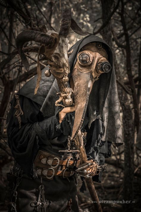 I Created A Plague Doctor Costume In Steampunk Style | Bored Panda Steampunk Plague Doctor, Plague Doctor Costume, Doctor Tattoo, Plague Mask, Steampunk Tendencies, Plague Doctor Mask, Doctor Mask, Arte Steampunk, Art Steampunk