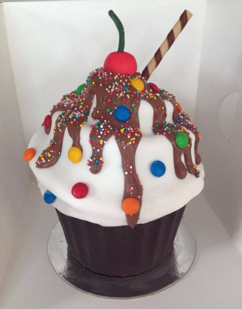 Big Top Cupcake, Giant Cupcake Mould, Large Cupcake Cakes, Cupcake Ice Cream, Giant Cupcake Cakes, Big Cupcake, Ice Cream Cupcakes, Large Cupcake, Giant Cupcake