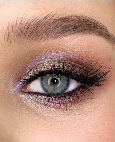 Beginners Eye Makeup, Eye Makeup Pictures, Smink Inspiration, Makijaż Smokey Eye, Beauty Hair Makeup, Blue Eyeshadow, Eye Makeup Art, Eye Makeup Tips, Beauty Makeup Tips