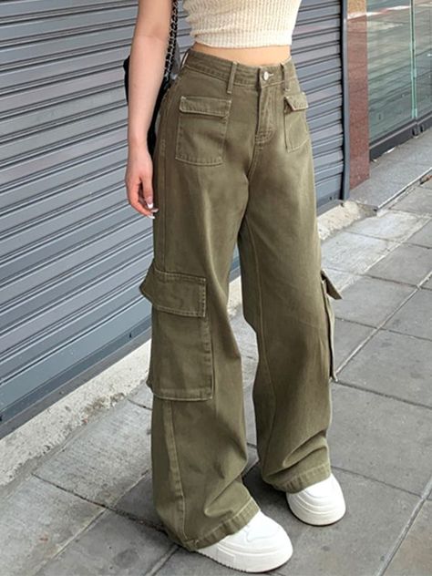 Green Cargo Jeans, Green Jeans Outfit, Cargo Jeans Outfit, Green Cargo Pants Outfit, Green Cargos, Jeans Online Store, Trendy Pants, Fantasy Wardrobe, Baggy Cargo Pants