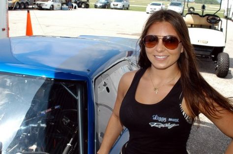 Lizzy Musi Lizzy Musi, Street Outlaws Cars, Nhra Drag Racing Cars, Race Car Girls, Street Drag Racing, Female Race Car Driver, Nhra Pro Stock, Female Racers, Nhra Drag Racing