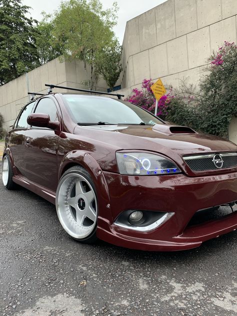 Iniciamos esta semana con un Chevrolet Corsa con estilo tuning ¡impresionante! #TuningCar #Tuning Chevrolet Corsa, Vauxhall Corsa, Car Tuning, Concept Cars, Chevy, Evolution, Bmw Car, Bmw, Cars