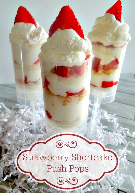 Easy to make push pops using store bought cake, quick to make and a great WOW factor for any party Push Pops Recipes, Push Pop Desserts, Store Strawberries, Push Cake, Cake Push Pops, Push Up Pops, Pop Cake, Store Bought Cake, Push Pop