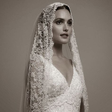 Wedding Dress And Veil, Mantilla Veil, Mother Wedding, Wedding Bridal Veils, Lace Veils, A Wedding Dress, Bride Look, Wedding Veils, Wedding Veil