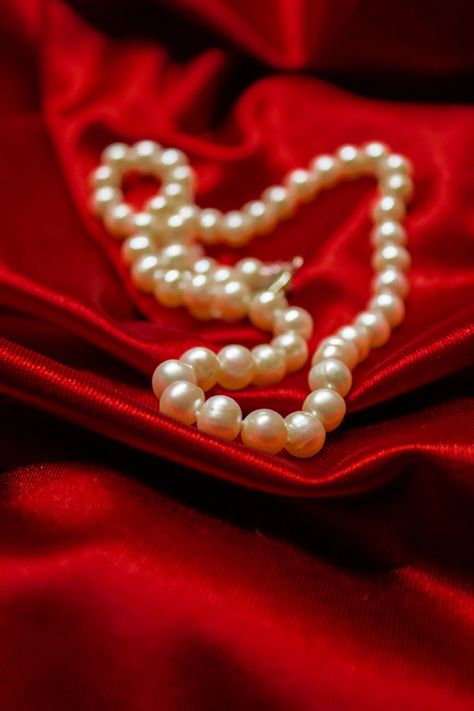 Red Pearl Aesthetic, Red And Pearls Aesthetic, Red Dress With Pearls Necklace, Red Dress Pearl Necklace, Feminine Objects, Elegant Red Jewelry With Pearl Pendant, Red Pearl Necklace With Pearl Drop, Luxury Red Pearl Drop Jewelry, Velvet Dress White