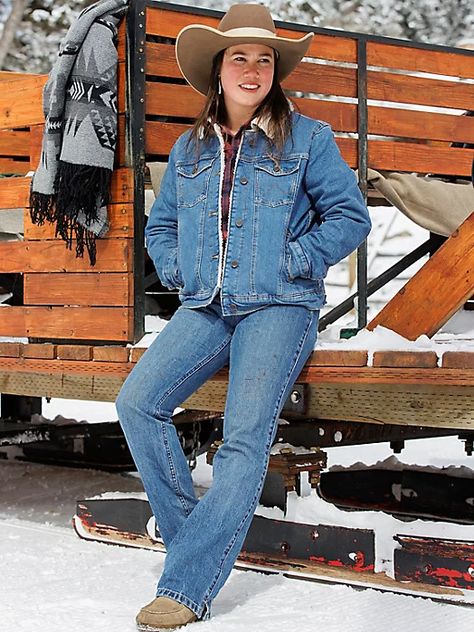 Wrangler Jeans Womens, Wrangler Women, Riding Jeans, Western Jeans, Womens Jeans Bootcut, Baby Fits, Western Women, Riding Outfit, Fashion Hacks Clothes