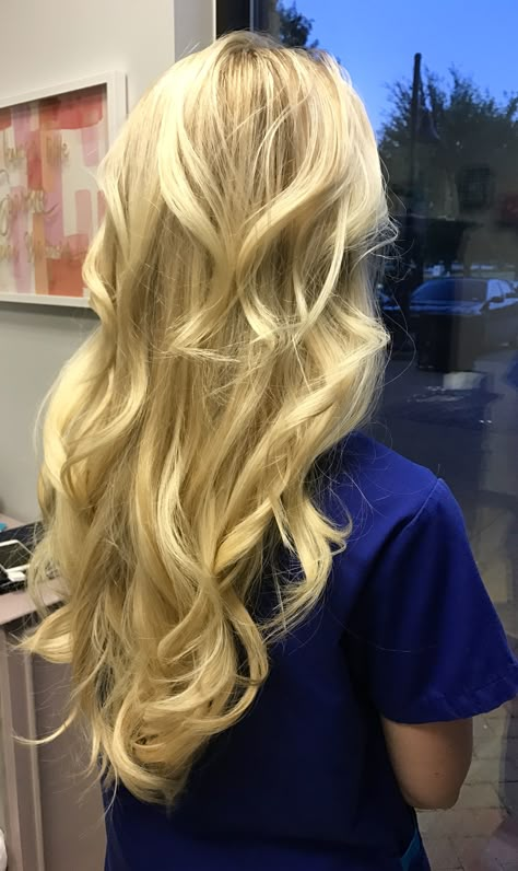 Long blonde hair #hairinspiration #blonde #nurse #scrubs Blonde Nurse Aesthetic, Waitress Hairstyles, Stolen Touches, Nicole Core, Blonde Nurse, Sarina Bowen, Self Vision Board, Nurse Tech, Doctor Girl