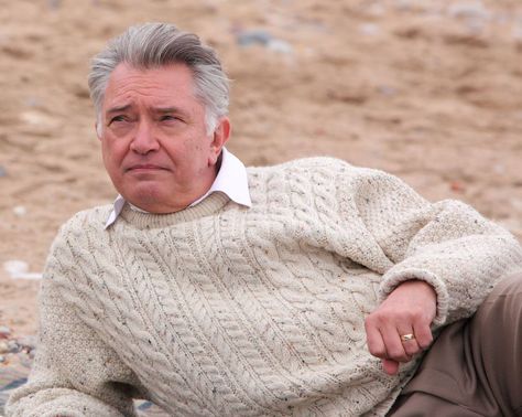 Great British Drama: George Gently Martin Shaw looking awfully fine in this jumper from Series 3. Fantastic show! The Professionals Tv Series, Martin Shaw, Grey Hair Men, Masterpiece Theater, From Series, Hello Handsome, Film Stars, British Actors, Great British